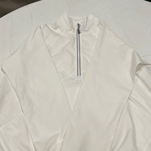 LIJA size L  Etoile jacket in white.